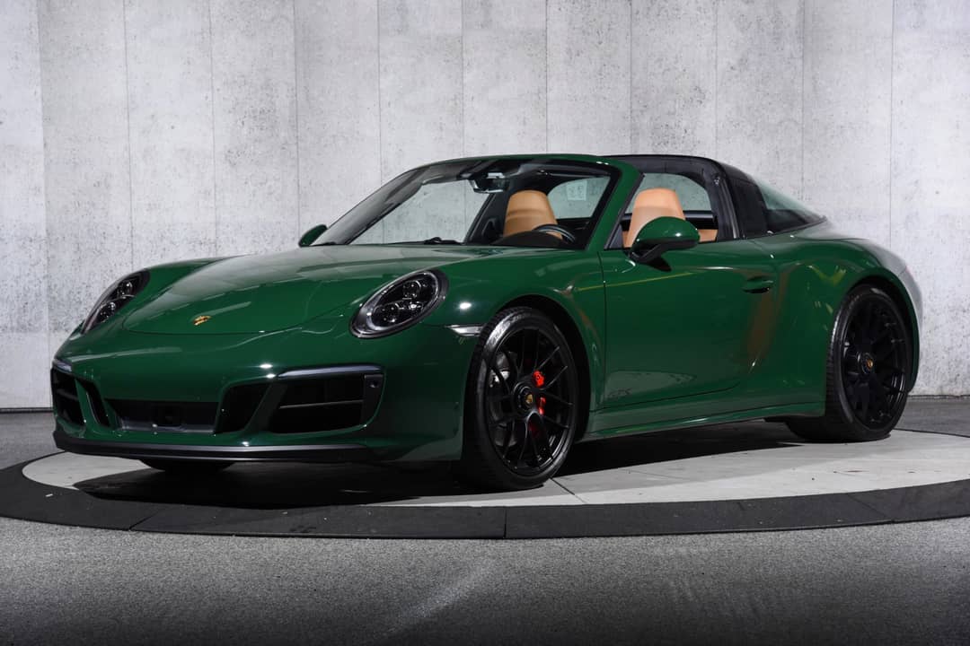 2019 Porsche 911 Targa 4 GTS — photo 12