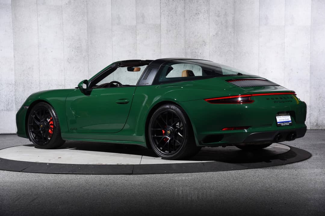 2019 Porsche 911 Targa 4 GTS — photo 13