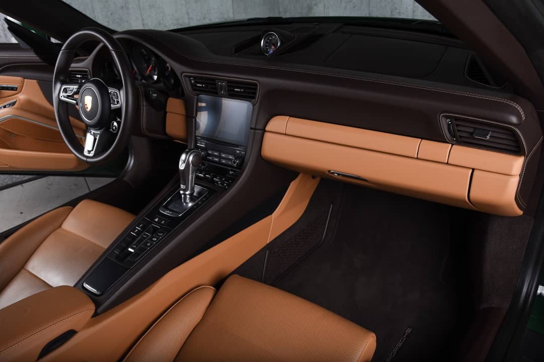 2019 Porsche 911 Targa 4 GTS — photo 18