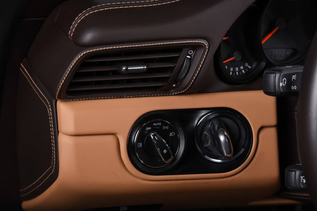 2019 Porsche 911 Targa 4 GTS — photo 23