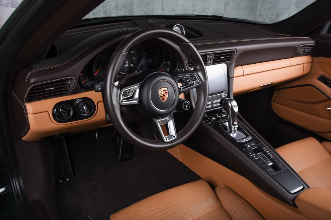 2019 Porsche 911 Targa 4 GTS — photo 4