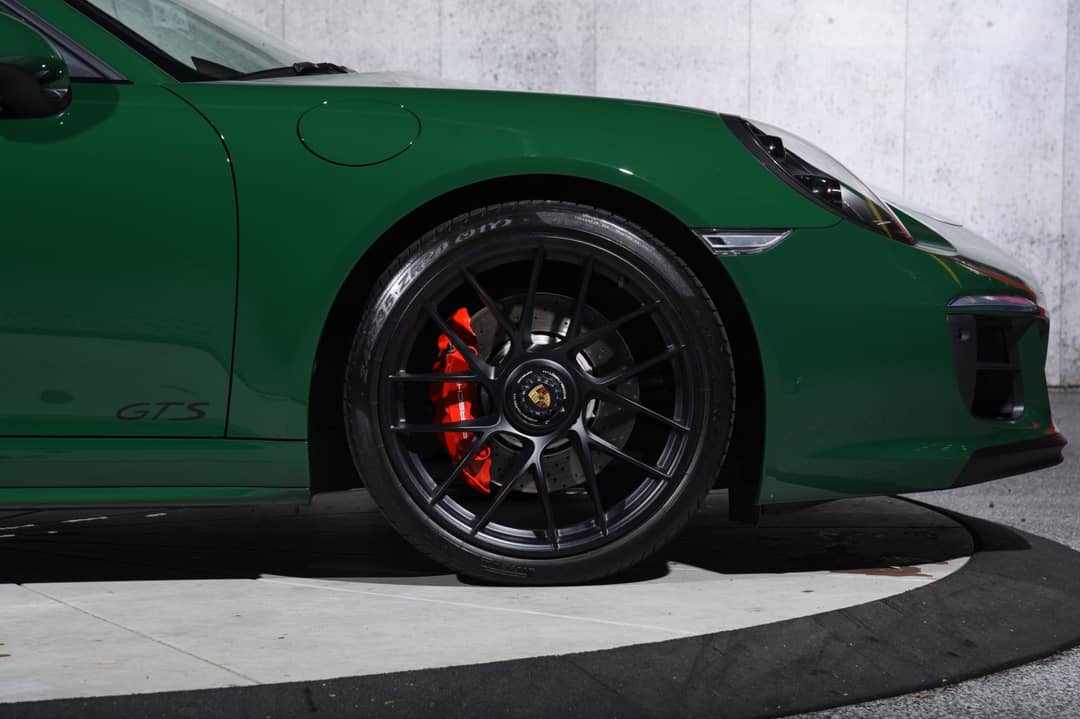 2019 Porsche 911 Targa 4 GTS — photo 40