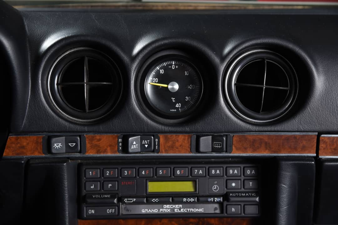 1985 Mercedes-Benz 380-Class 380 SL — photo 17
