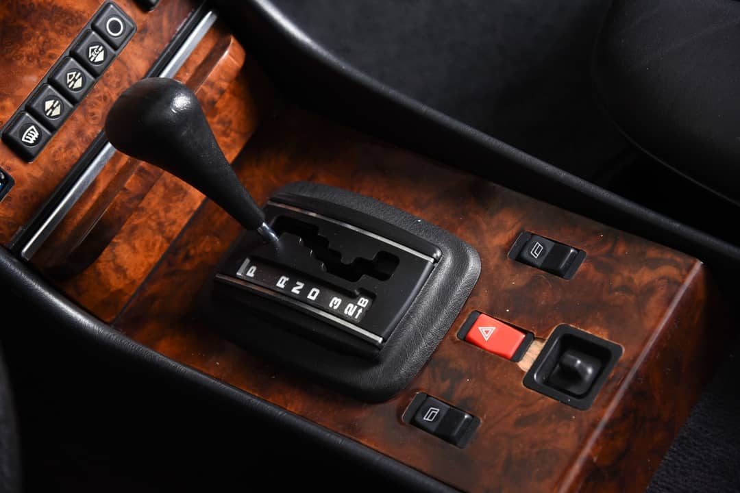 1985 Mercedes-Benz 380-Class 380 SL — photo 6