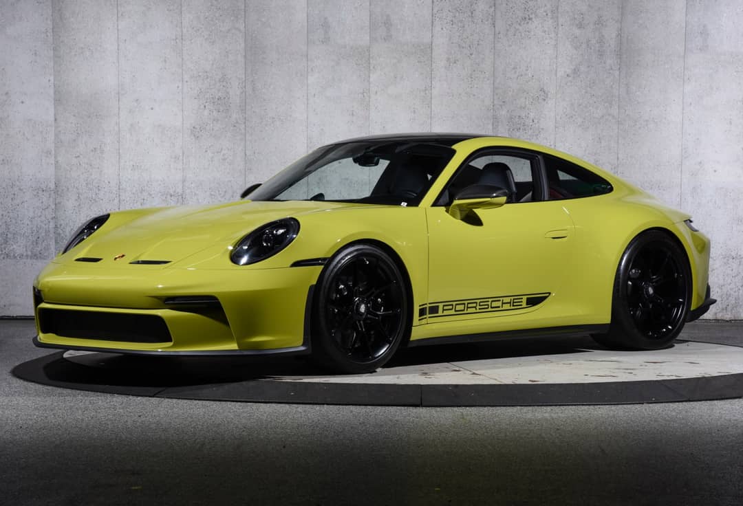 2022 Porsche 911 GT3 Touring — photo 12