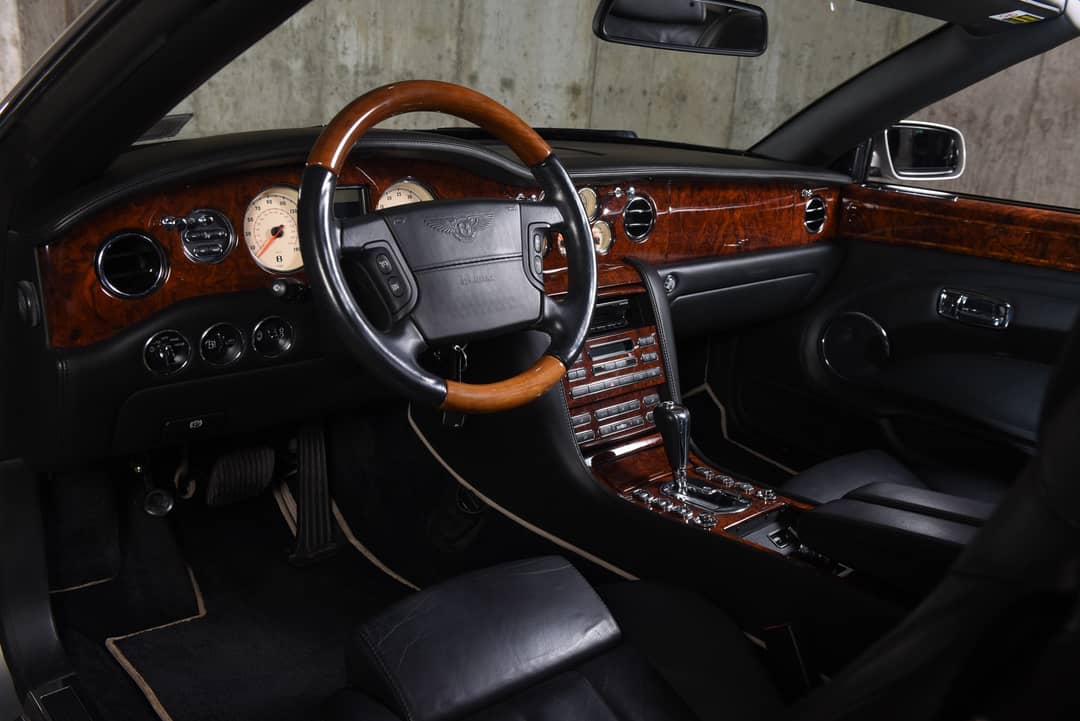 2008 Bentley Azure — photo 19