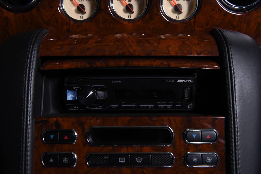 2008 Bentley Azure — photo 25