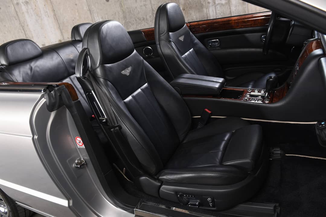 2008 Bentley Azure — photo 27