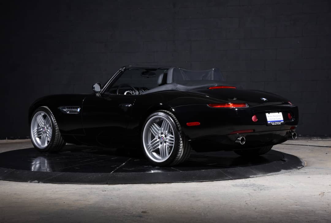 2002 BMW Z8 — photo 11