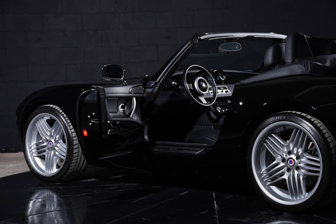 2002 BMW Z8 — photo 14