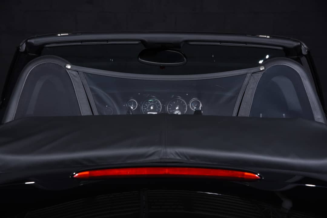 2002 BMW Z8 — photo 32