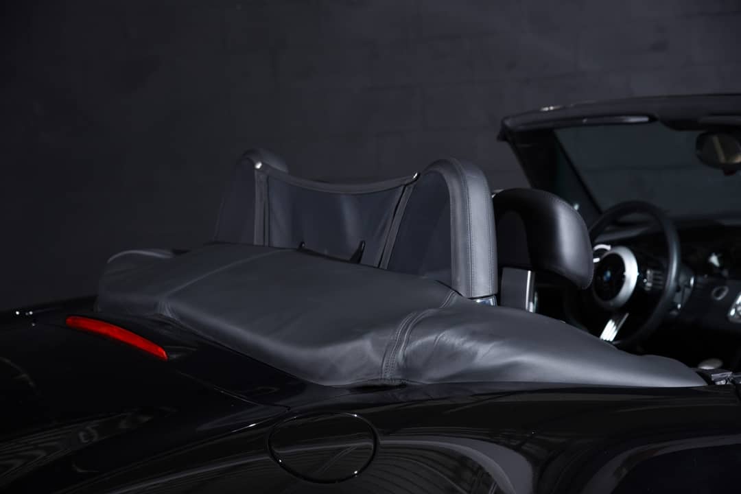 2002 BMW Z8 — photo 34