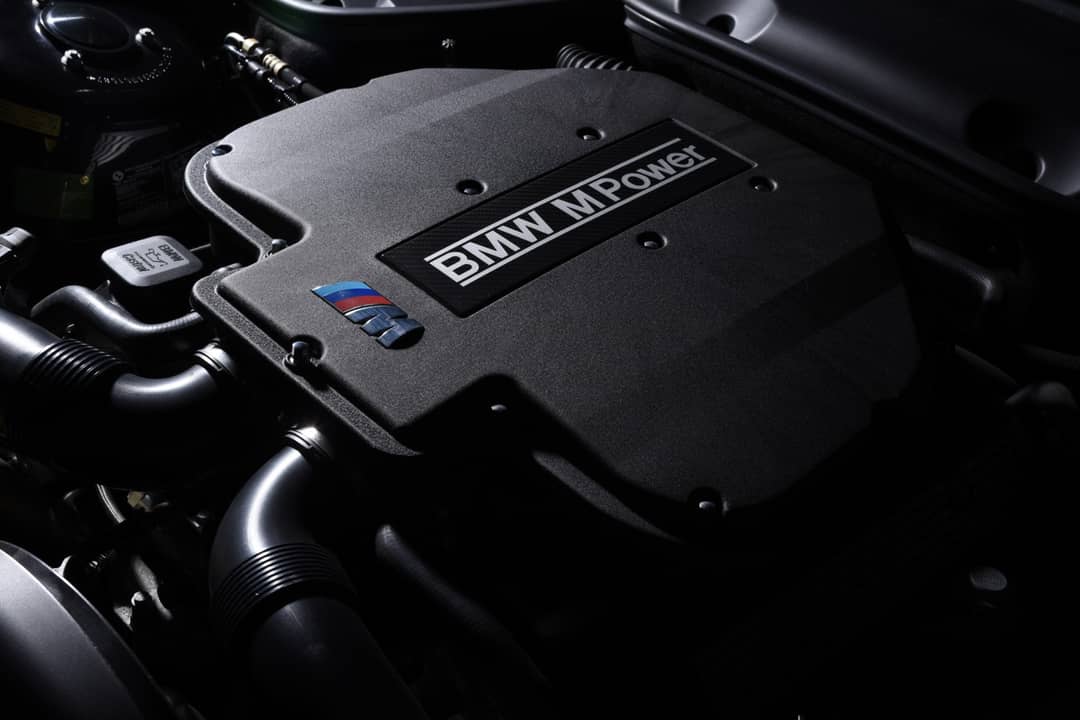 2002 BMW Z8 — photo 38