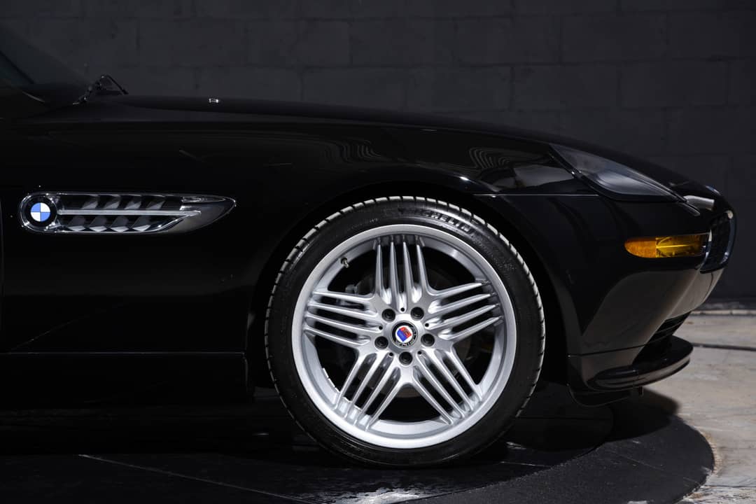 2002 BMW Z8 — photo 39