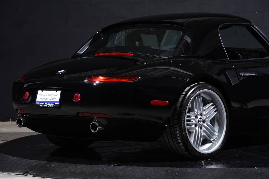 2002 BMW Z8 — photo 41