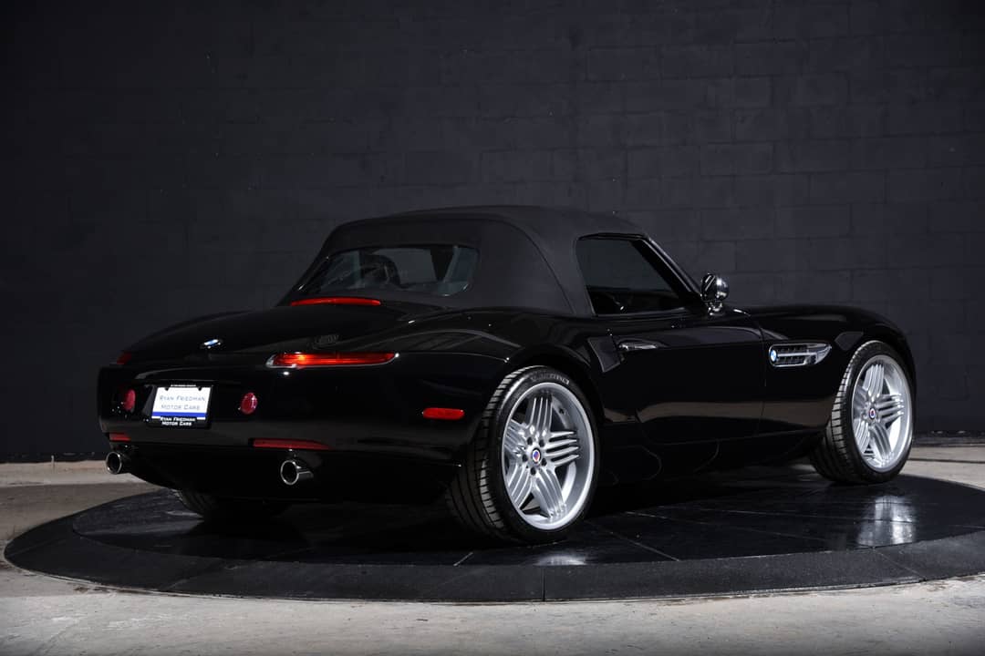 2002 BMW Z8 — photo 6