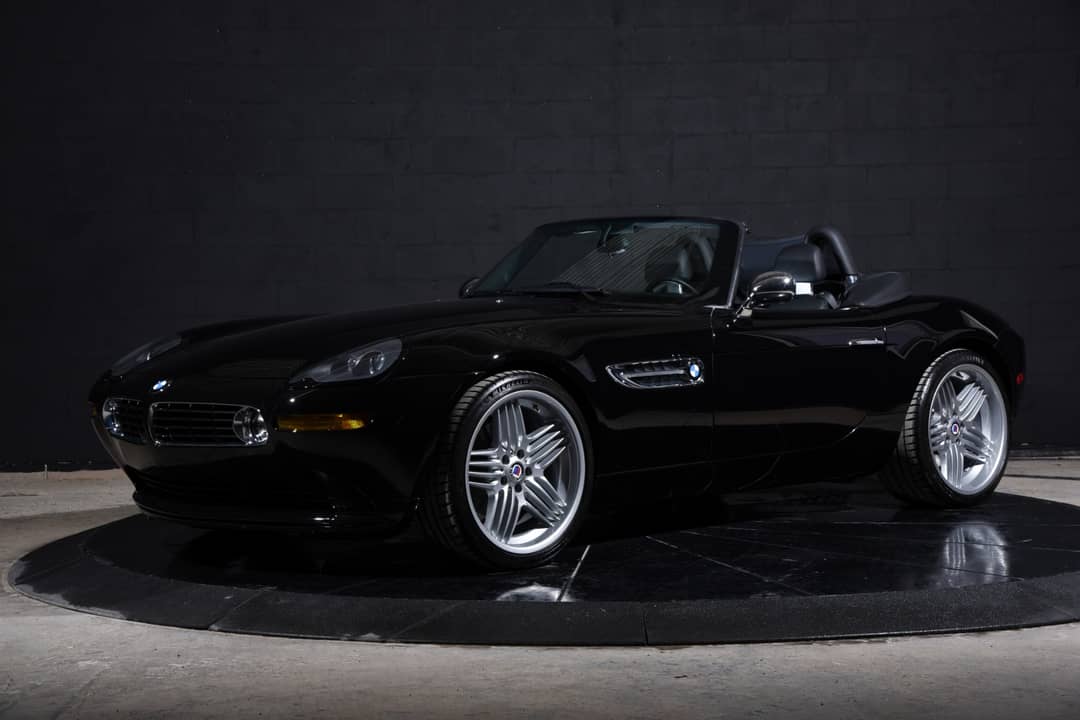 2002 BMW Z8 — photo 10
