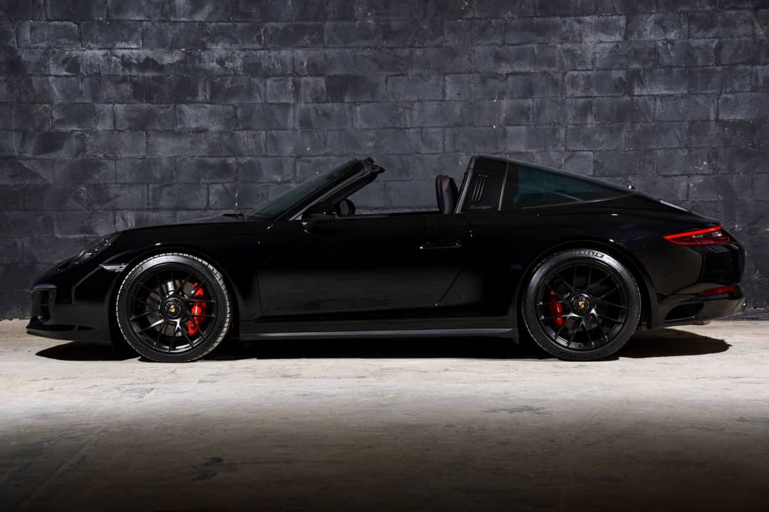 2017 Porsche 911 Targa 4 GTS — photo 14