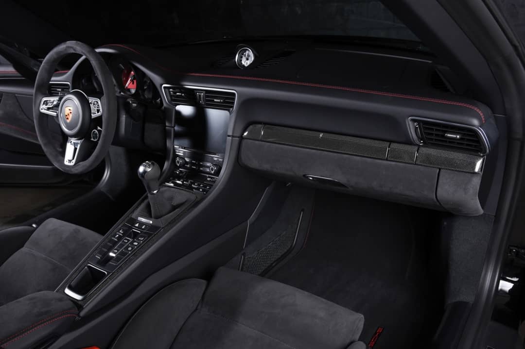 2017 Porsche 911 Targa 4 GTS — photo 16