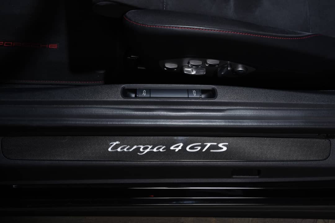 2017 Porsche 911 Targa 4 GTS — photo 22