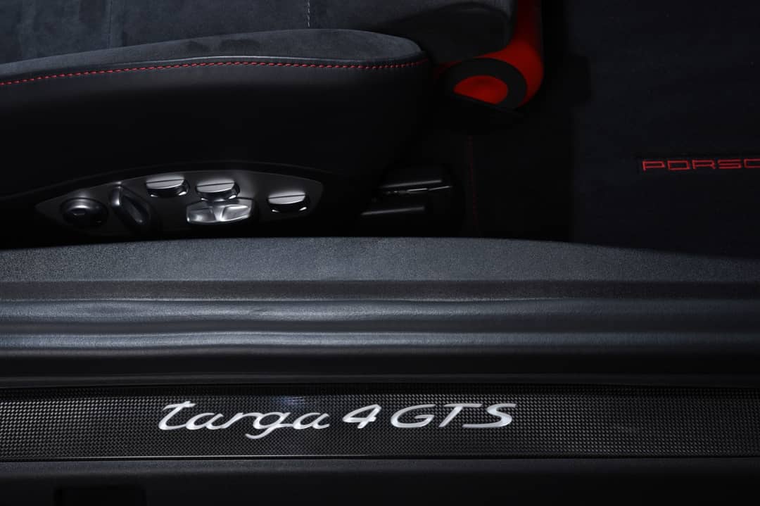 2017 Porsche 911 Targa 4 GTS — photo 23