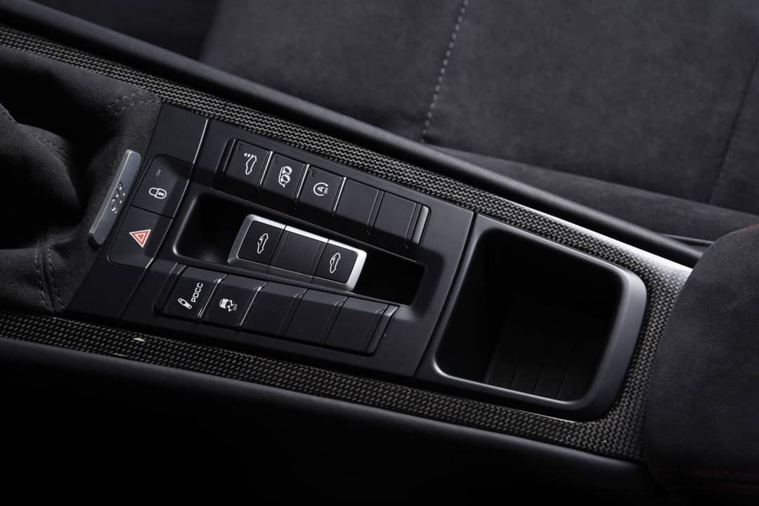 2017 Porsche 911 Targa 4 GTS — photo 28