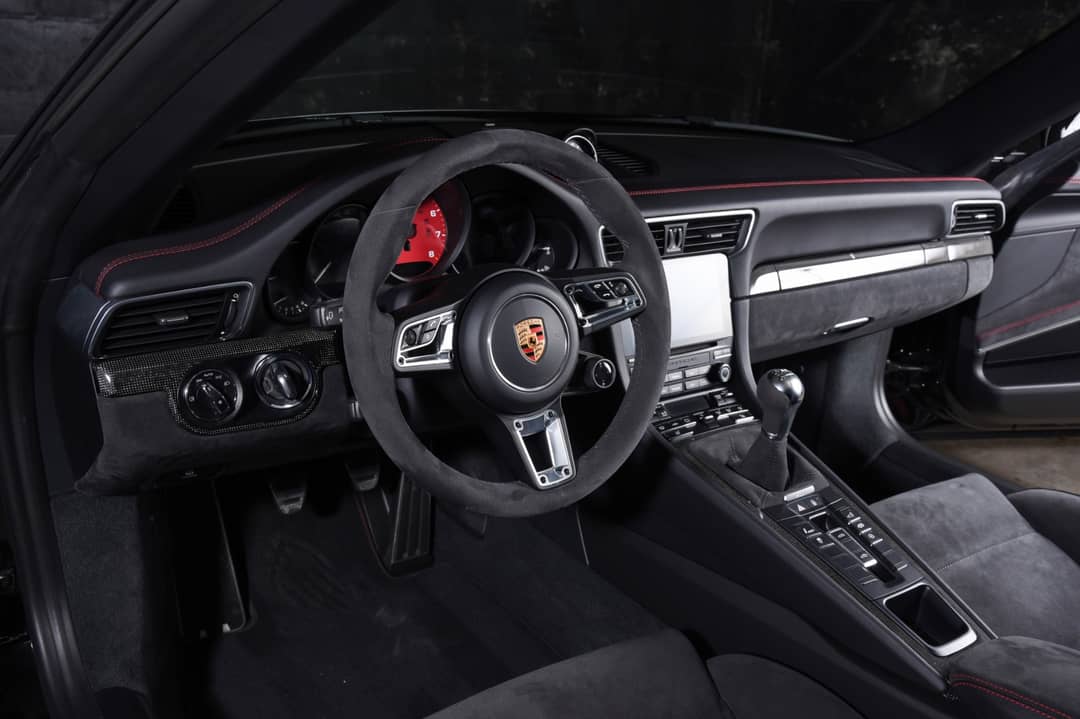 2017 Porsche 911 Targa 4 GTS — photo 4
