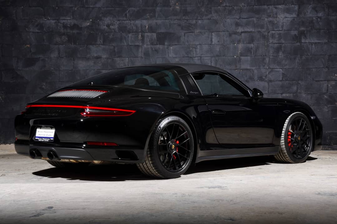 2017 Porsche 911 Targa 4 GTS — photo 40