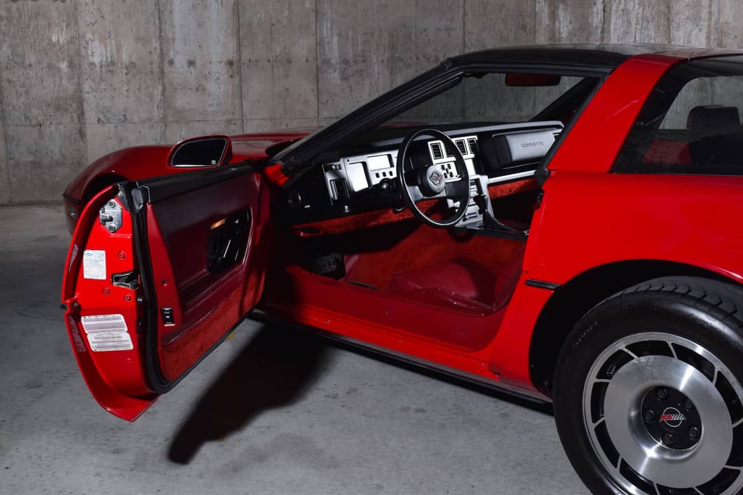 1985 Chevrolet Corvette — photo 26
