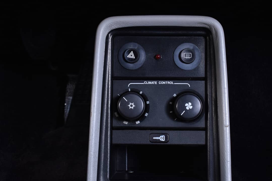 1987 Porsche 911 Targa Carrera — photo 29