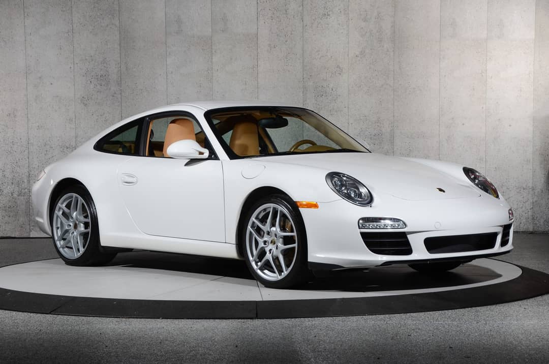 2011 Porsche 911 Carrera — photo 2