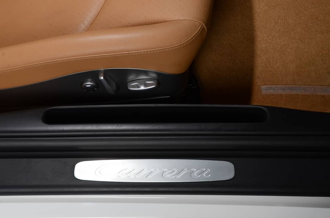 2011 Porsche 911 Carrera — photo 28