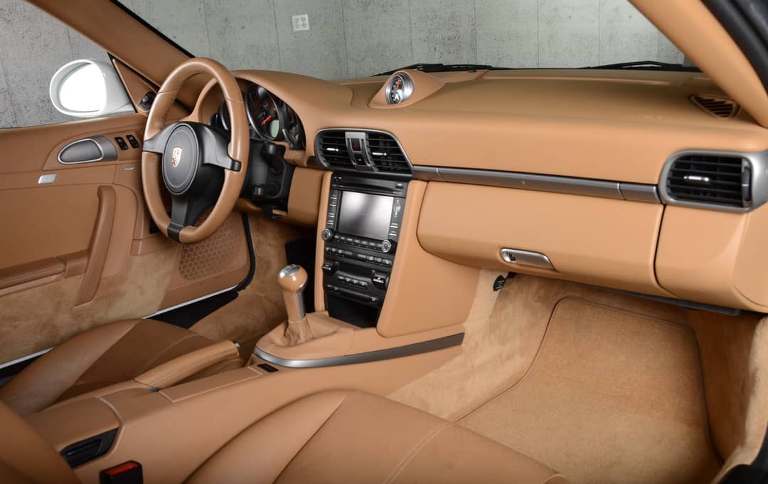 2011 Porsche 911 Carrera — photo 29