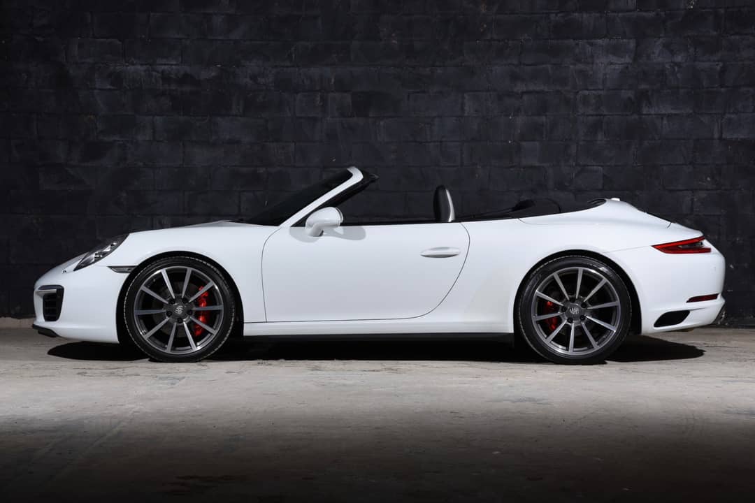 2017 Porsche 911 Carrera 4S — photo 15