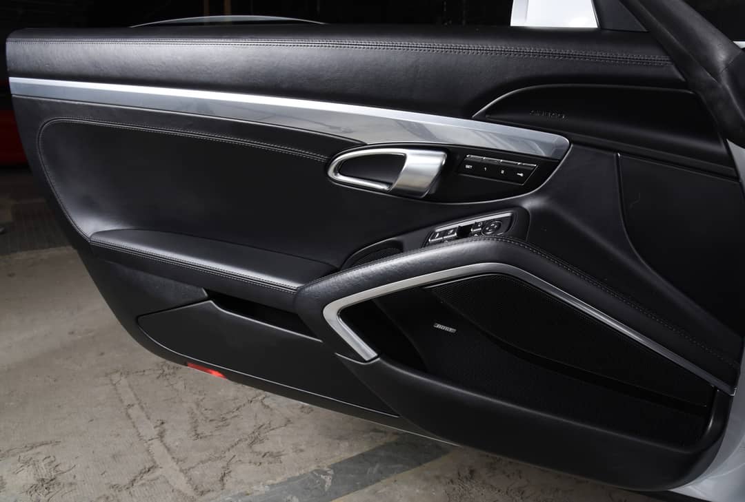 2017 Porsche 911 Carrera 4S — photo 24