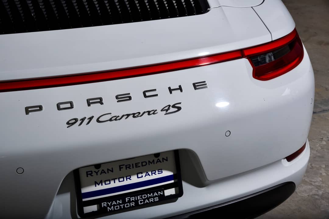 2017 Porsche 911 Carrera 4S — photo 10