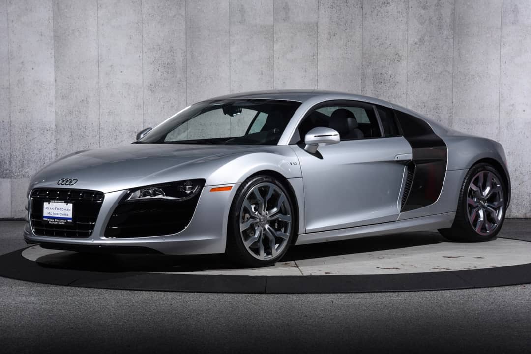2010 Audi R8 5.2 quattro — photo 2
