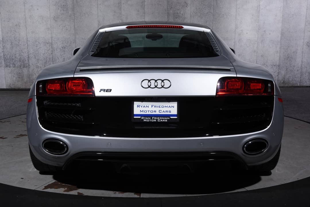 2010 Audi R8 5.2 quattro — photo 11