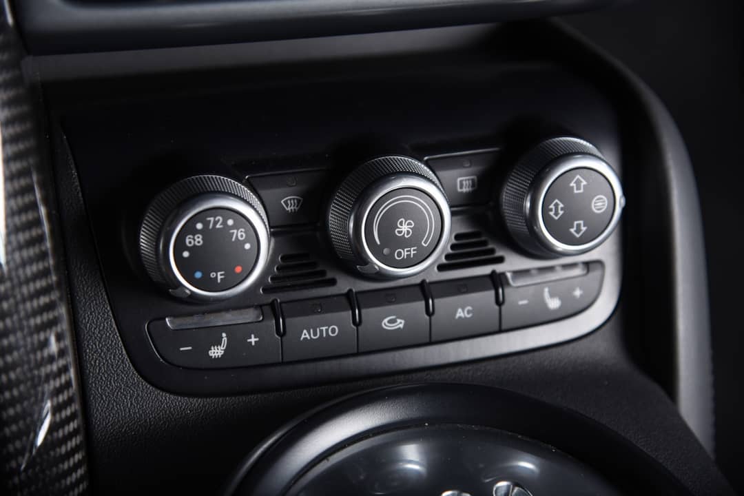 2010 Audi R8 5.2 quattro — photo 16