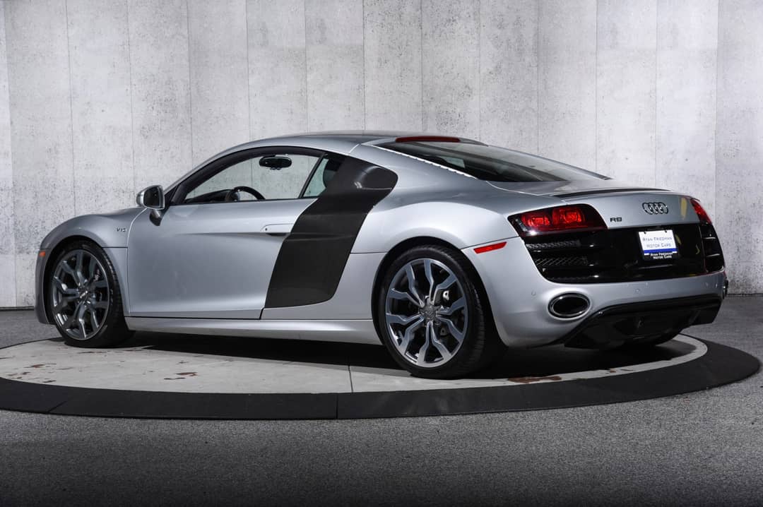 2010 Audi R8 5.2 quattro — photo 3