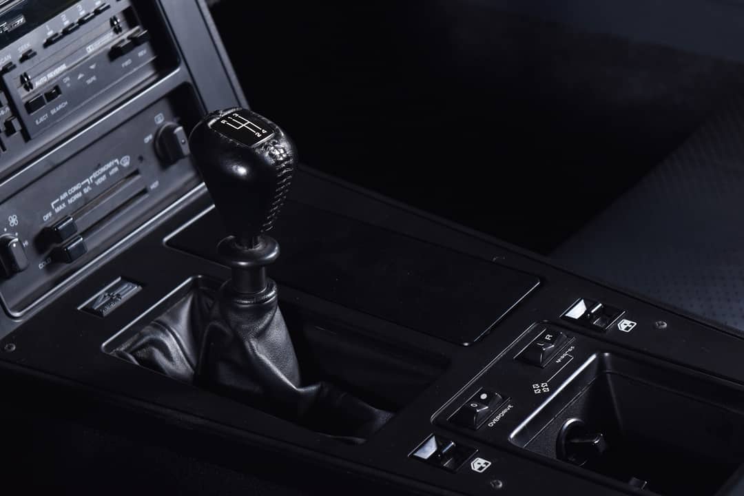 1985 Chevrolet Corvette — photo 18