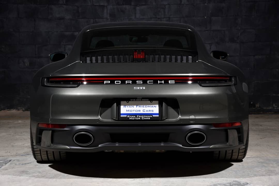 2023 Porsche 911 Carrera S — photo 12
