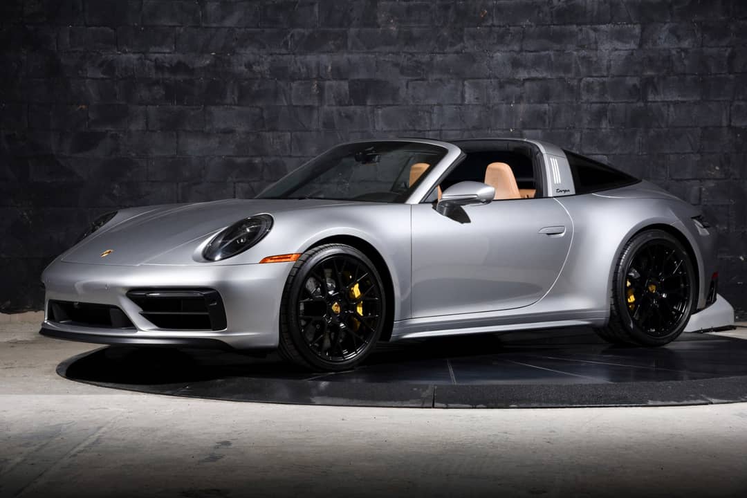 2024 Porsche 911 Targa 4 GTS — photo 2