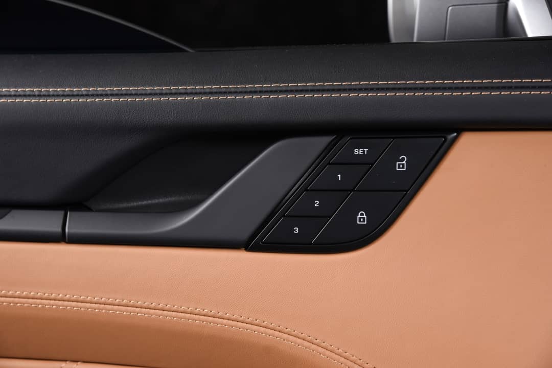 2024 Porsche 911 Targa 4 GTS — photo 28
