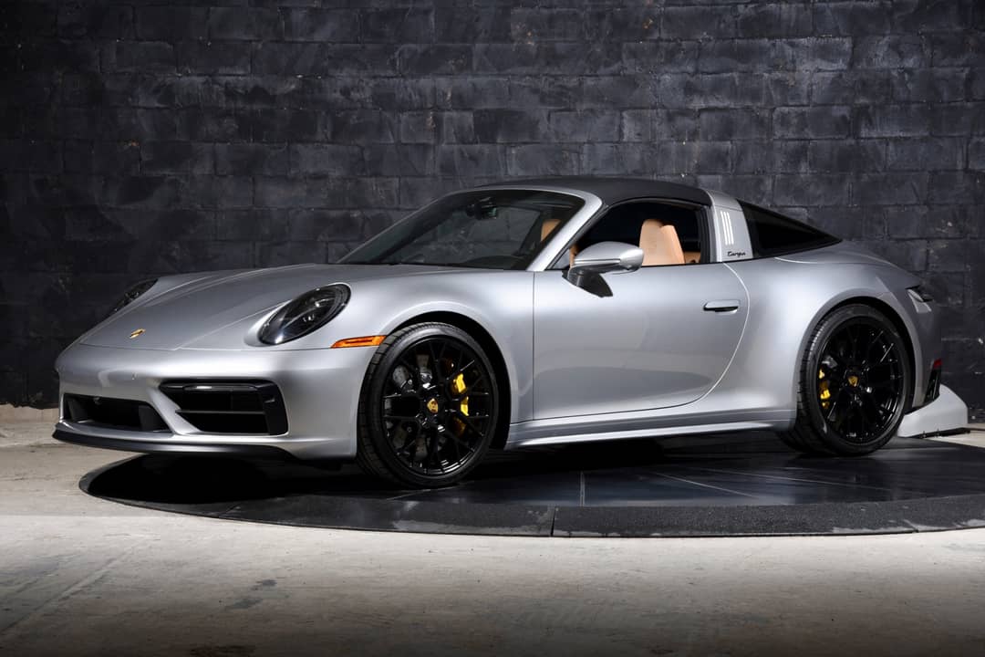 2024 Porsche 911 Targa 4 GTS — photo 42