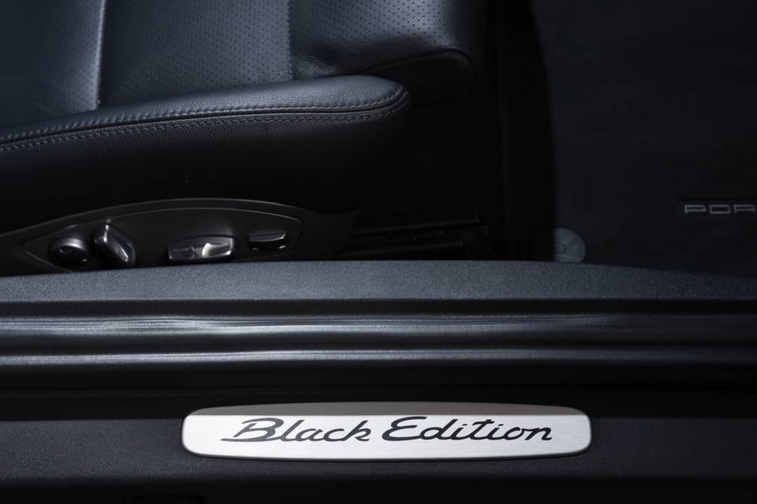 2016 Porsche 911 Carrera Black Edition — photo 24