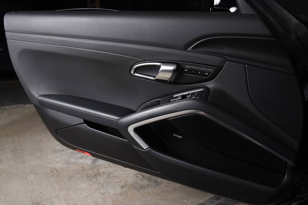 2016 Porsche 911 Carrera Black Edition — photo 25