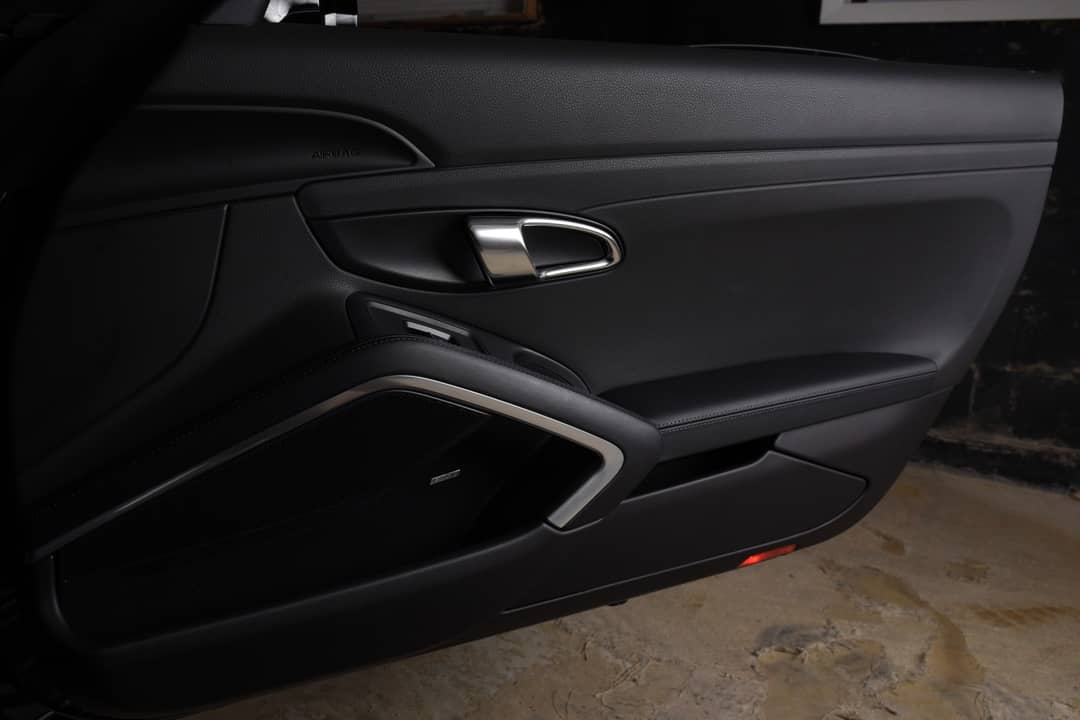 2016 Porsche 911 Carrera Black Edition — photo 26
