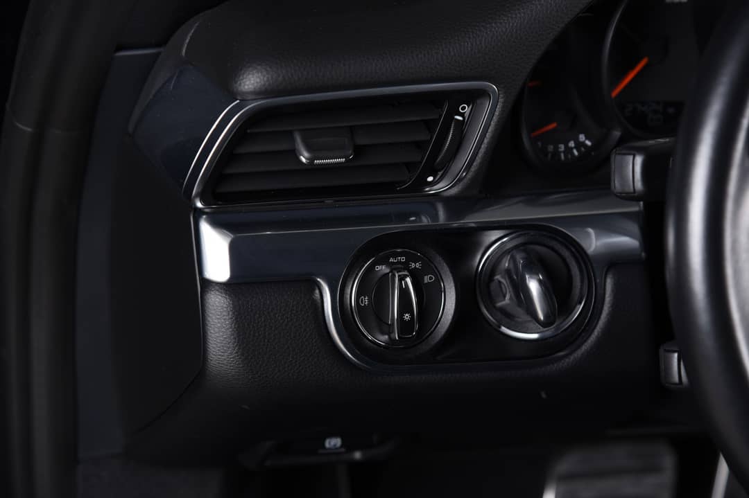 2016 Porsche 911 Carrera Black Edition — photo 29