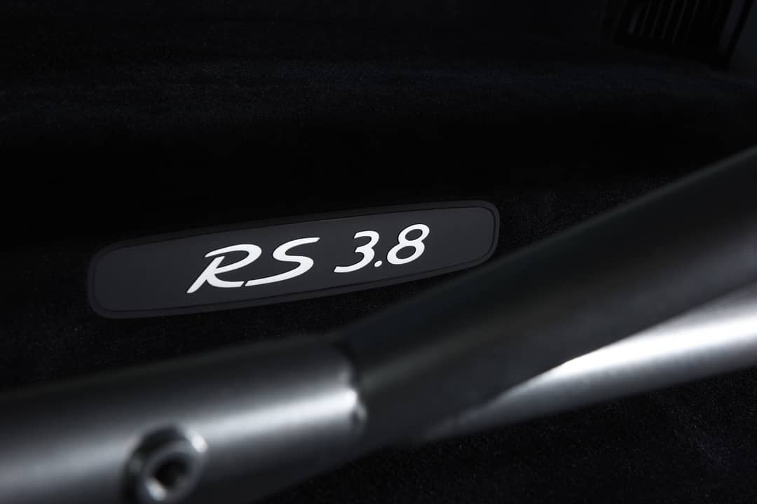 2010 Porsche 911 GT3 RS — photo 35